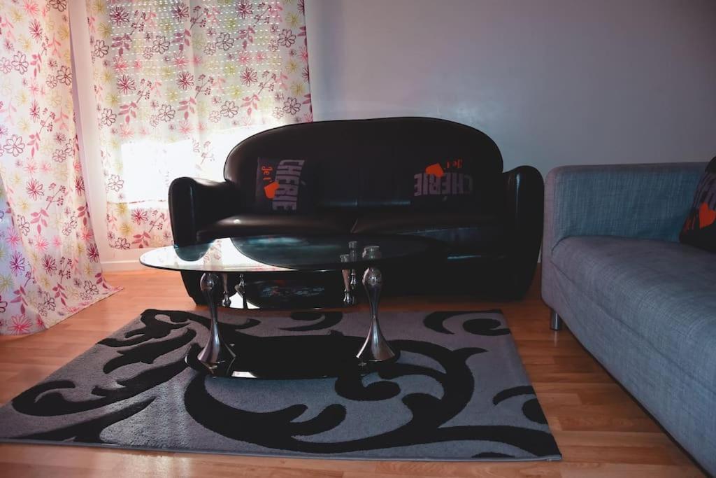 Superb Flat In Recent Building With Parking Lot Cergy